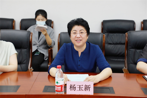 学校党委书记杨玉新会见陇东学院副院长孙立峰