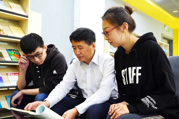 【吾爱吾师】 陈纯毅：春风化雨润芳华——我的导师杨华民教授
