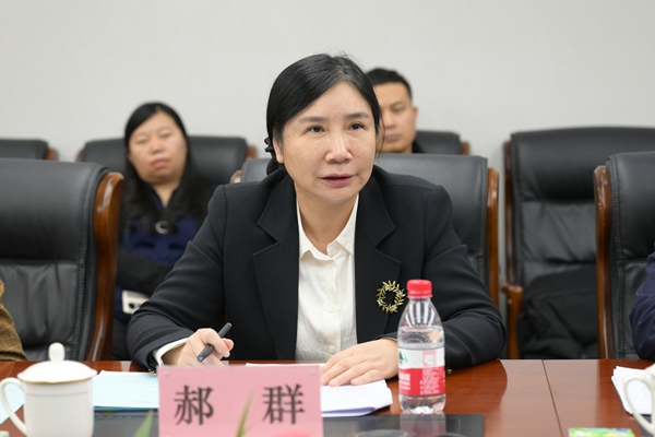 吉林省政务服务和数字化建设管理局来校走访 (4)_副本.jpg