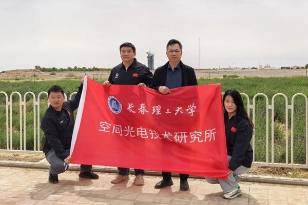 d8fbf39162bf0abf2f1a03a752ef99e_副本.jpg