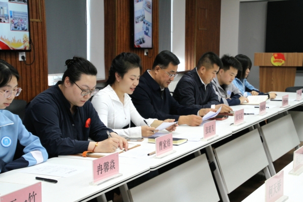 张超凡领学_副本.jpg